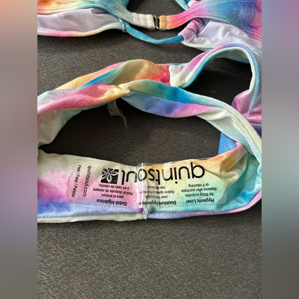 Quintsoul Swimsuit Set - Picture 6 of 6